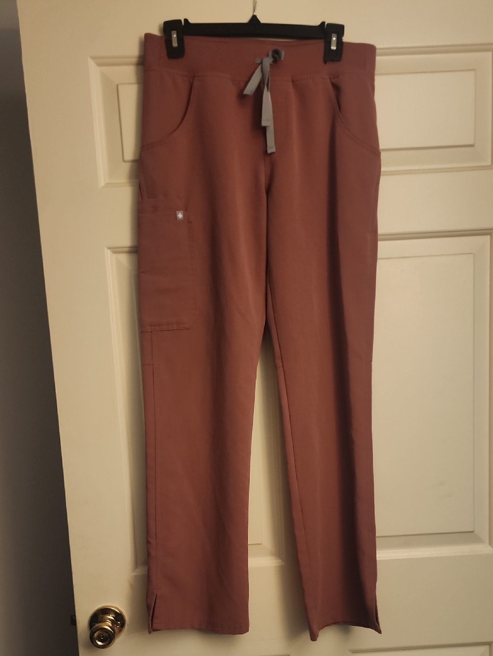 Figs Women's Straight Leg Scrub Pants in Dusty Rose with Gray Drawstring
